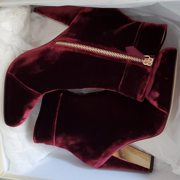 NIB $895 Marion Parke velvet boots - Picture 1 of 4